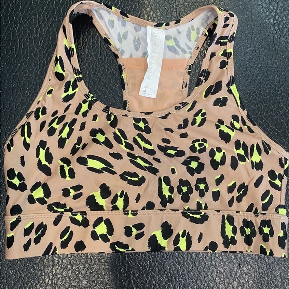 Fabletics Other - Fabletics Womens On The Go Sports Bra Multicolor Desert Leopard Medium Tan Green
